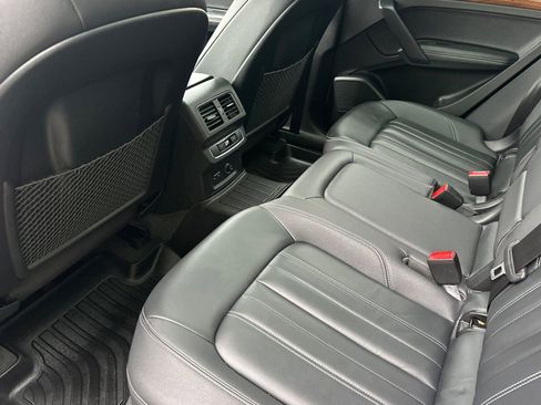 Used 2023 Audi Q5 2.0T Premium Plus AWD/4WD image 8