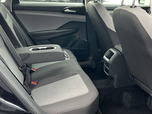 Used 2024 Volkswagen Taos S image 14