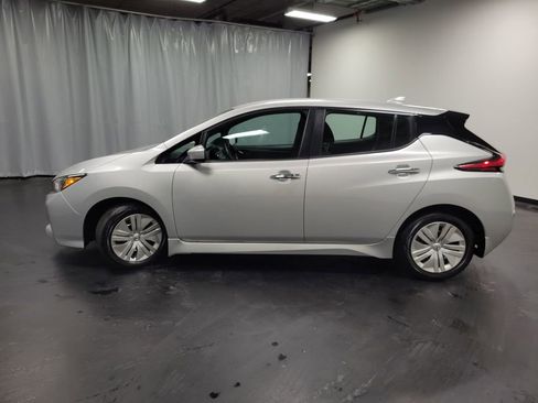 Used 2022 Nissan Leaf S image 5
