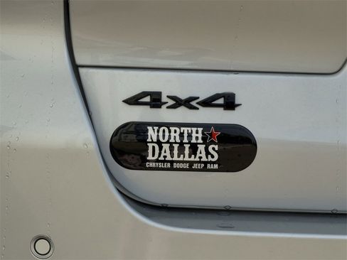 New 2025 Jeep Grand Cherokee L Altitude image 9