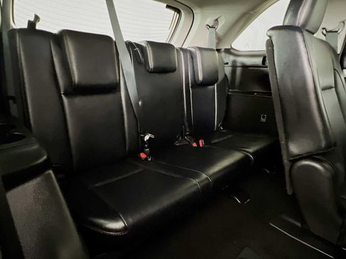 Used 2018 Toyota Highlander XLE image 29