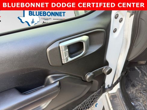 Used 2018 Jeep Wrangler Sport AWD/4WD image 10