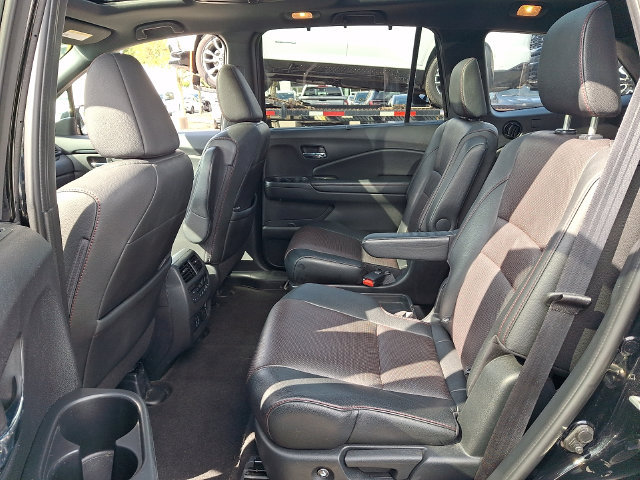 Used 2020 Honda Pilot Black Edition image 16