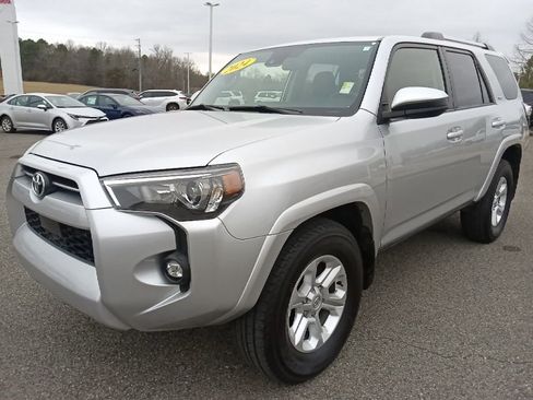 Used 2024 Toyota 4Runner SR5 image 7