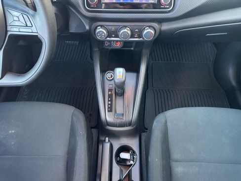 Used 2024 Nissan Kicks S image 11