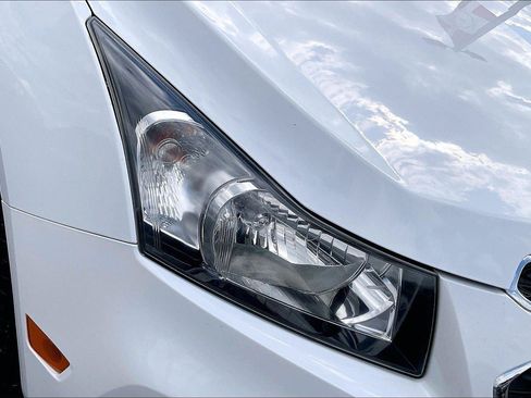 Used 2016 Chevrolet Cruze LT FWD image 30