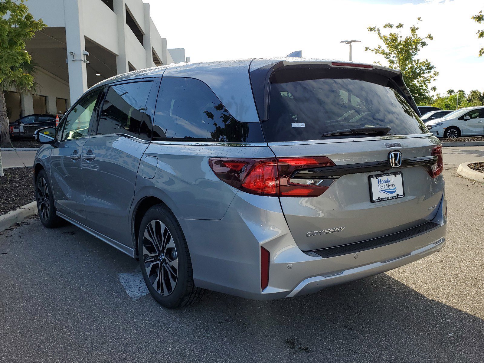 New 2026 Honda Odyssey Elite image 7