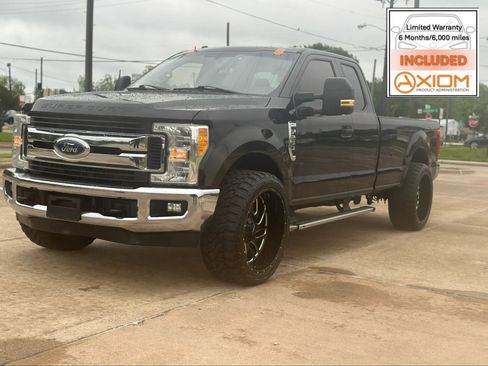 Used 2017 Ford F250 XLT w/ XLT Value Package RWD image 1