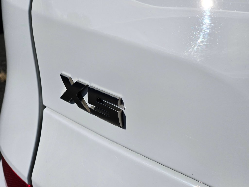 Used 2022 BMW X5 M50i AWD/4WD image 10