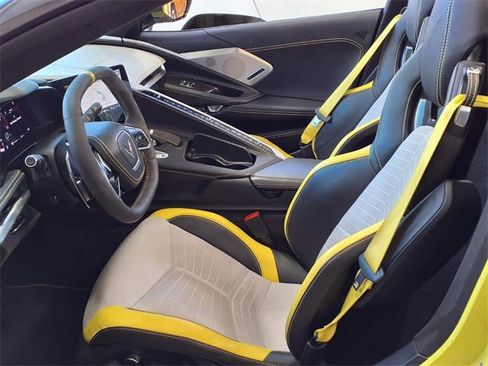 Used 2022 Chevrolet Corvette Stingray Premium Conv w/ Z51 Performance Package image 10