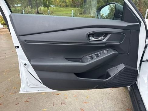 New 2025 Honda Accord SE image 12