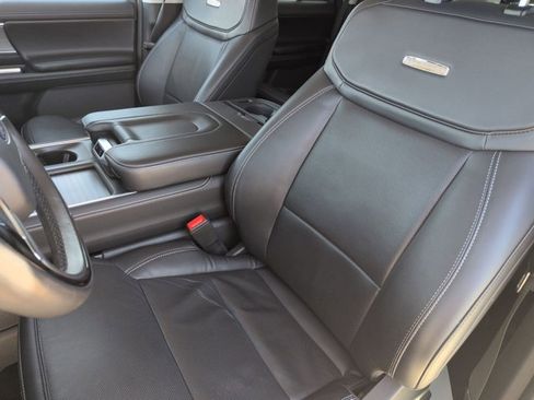 Certified 2025 Ford Expedition Platinum image 17