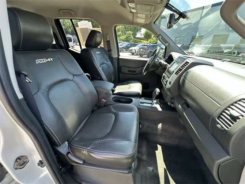 Used 2013 Nissan Xterra PRO-4X w/ Pro-4x Leather Pkg image 20