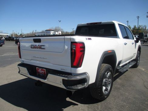 Used 2025 GMC Sierra 3500 SLT w/ SLT Premium Package image 6