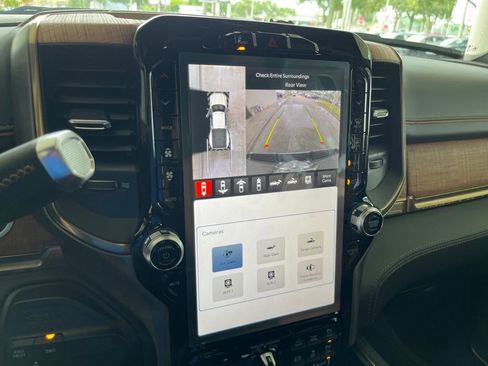 New 2023 RAM 3500 Limited image 10