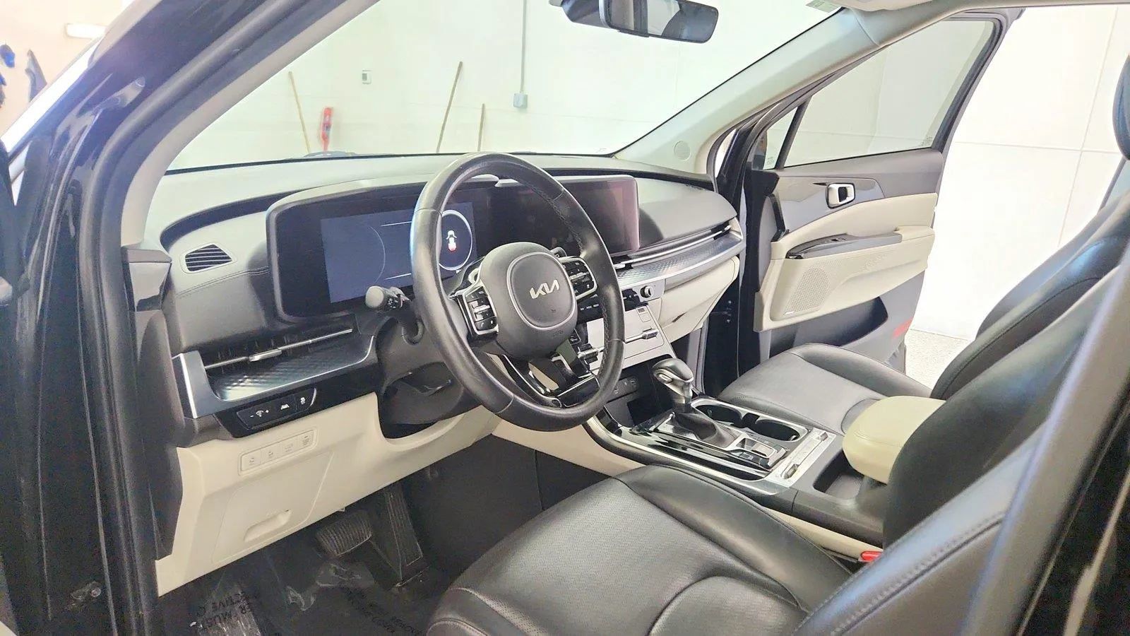 Used 2022 Kia Carnival SX Prestige FWD image 15