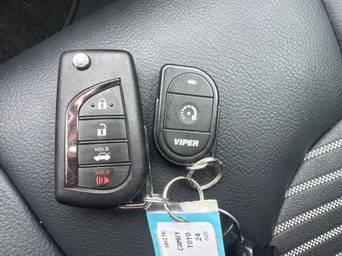 Used 2024 Toyota Camry SE w/ Cold Weather Package AWD/4WD image 18