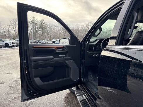 Used 2022 GMC Sierra 1500 Denali w/ Technology Package AWD/4WD image 90