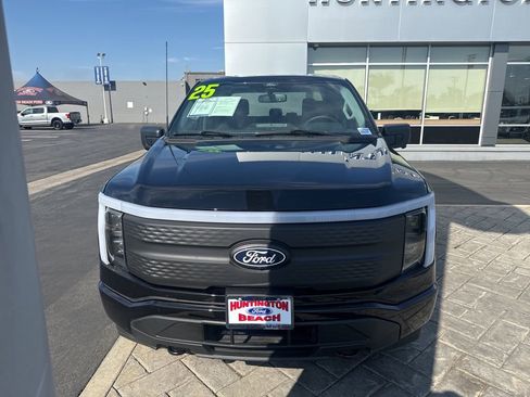 Used 2025 Ford F150 Lightning XLT AWD/4WD image 31