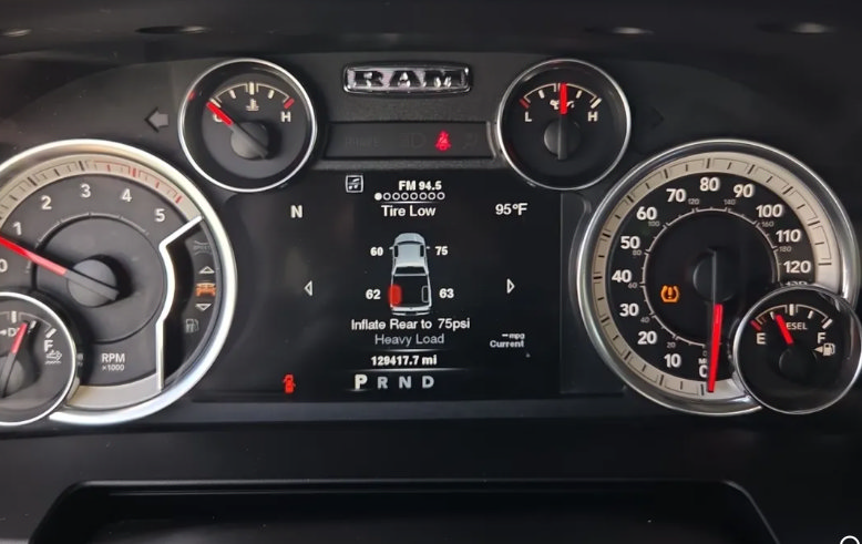 Used 2013 RAM 2500 Laramie w/ Convenience Group AWD/4WD image 8
