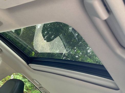 Used 2018 INFINITI Q50 Luxe RWD image 39