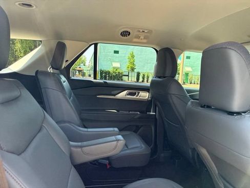 Used 2026 Ford Explorer Active w/ Active Comfort Package AWD/4WD image 24