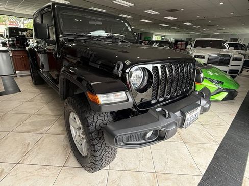 Used 2021 Jeep Gladiator Sport AWD/4WD image 14