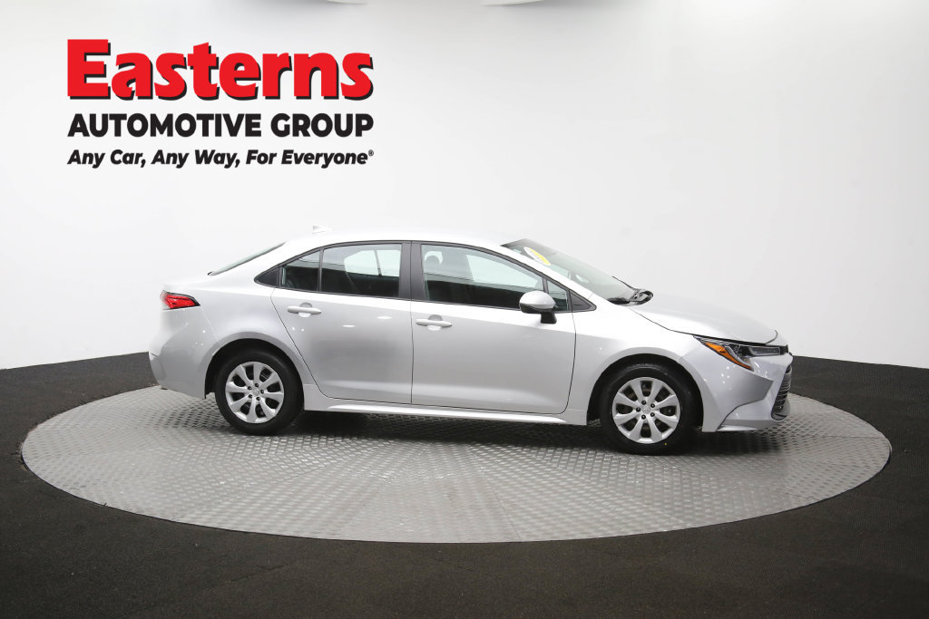 Used 2025 Toyota Corolla LE FWD image 47