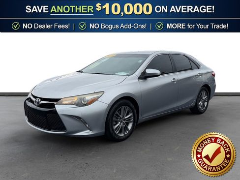 Used 2015 Toyota Camry SE image 1