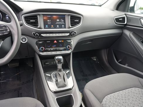 Used 2018 Hyundai Ioniq Blue FWD image 21