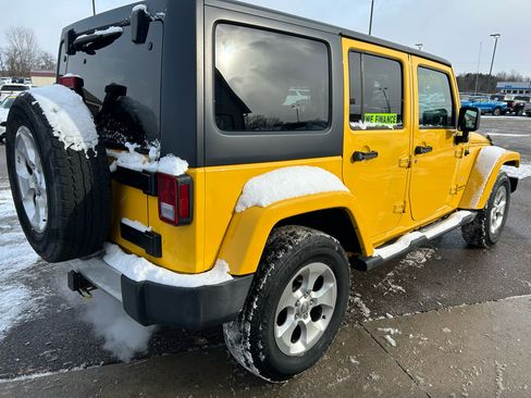 Used 2015 Jeep Wrangler Unlimited Sahara image 5