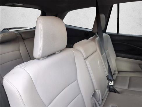 Used 2017 Honda Pilot EX-L image 21