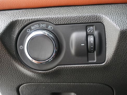 Used 2014 Chevrolet Cruze LT FWD image 20