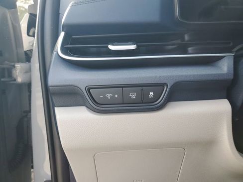 New 2026 Kia Carnival EX FWD image 10