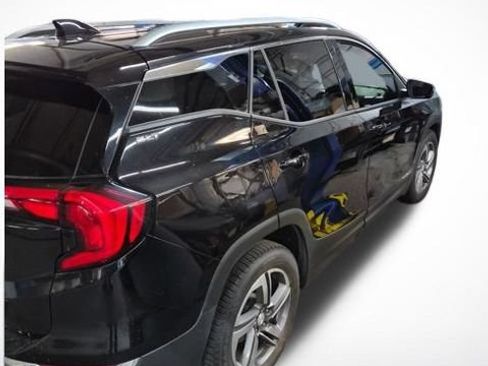Used 2020 GMC Terrain SLT FWD image 1