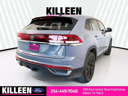 Used 2024 Volkswagen Atlas Cross Sport SE image 8