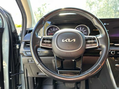 Used 2022 Kia Carnival SX image 20
