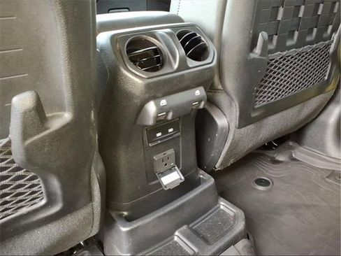 Used 2023 Jeep Wrangler Unlimited Rubicon w/ LED Lighting Group image 18