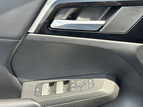 Used 2023 Mitsubishi Outlander SE FWD image 18