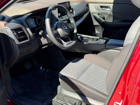 Used 2023 Nissan Rogue SV FWD image 22