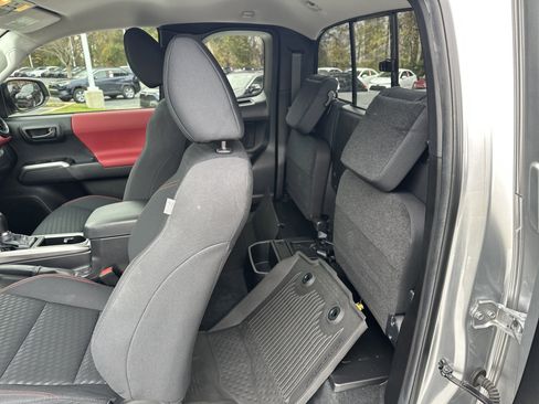 Certified 2023 Toyota Tacoma SR5 image 30