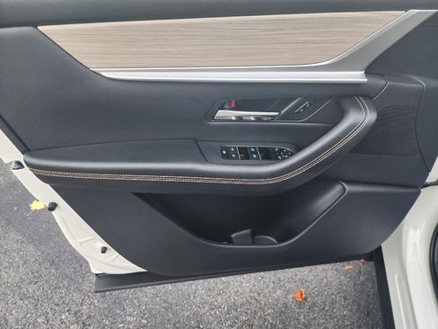 Certified 2025 MAZDA CX-70 3.3 Turbo w/ Premium Package image 16