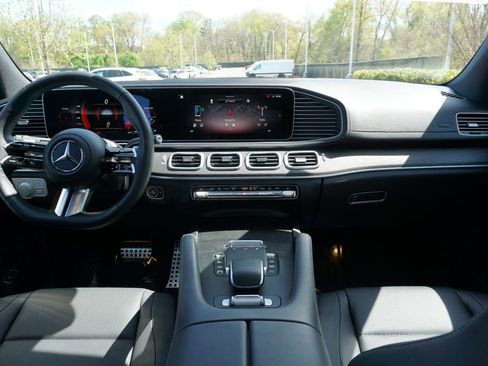 Certified 2025 Mercedes-Benz GLS 450 4MATIC image 37