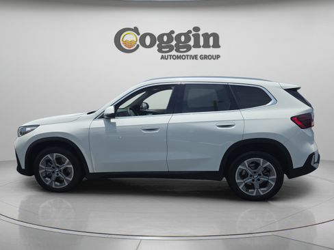 Used 2023 BMW X1 xDrive28i AWD/4WD image 2