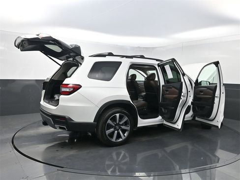 Used 2024 Honda Pilot Elite image 41