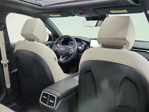 Used 2025 Genesis G70 2.5T w/ Sport Prestige Package image 26