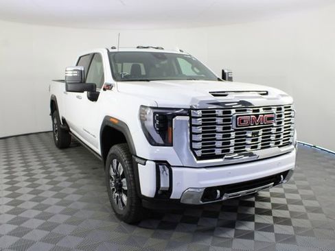 New 2026 GMC Sierra 2500 Denali w/ Denali Reserve Package AWD/4WD image 31