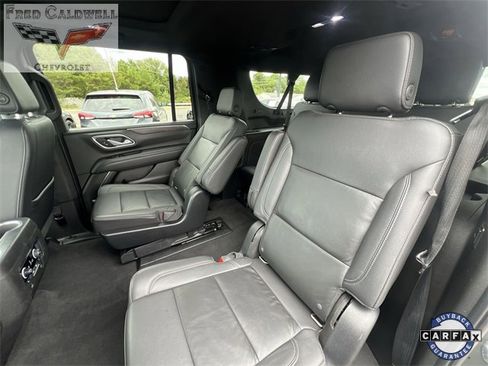 Used 2021 Chevrolet Suburban LT w/ LT Signature Package image 25