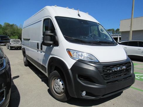 Used 2025 RAM ProMaster 2500 w/ Convenience Group image 1