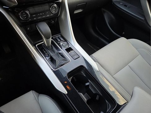 Used 2024 Mitsubishi Eclipse Cross SEL AWD/4WD image 25